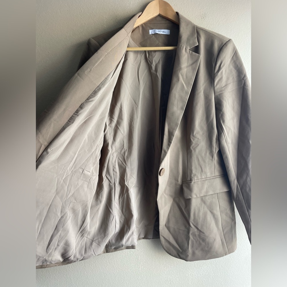 Cicy Bell Women Beige Tan Suit Jacket Size XL - Picture 7 of 11